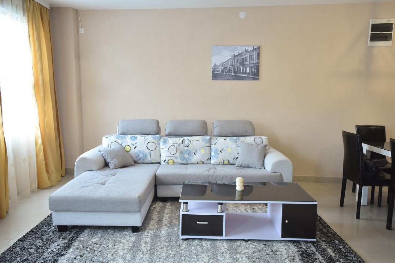 City Center Apartments 피로트 외부 사진