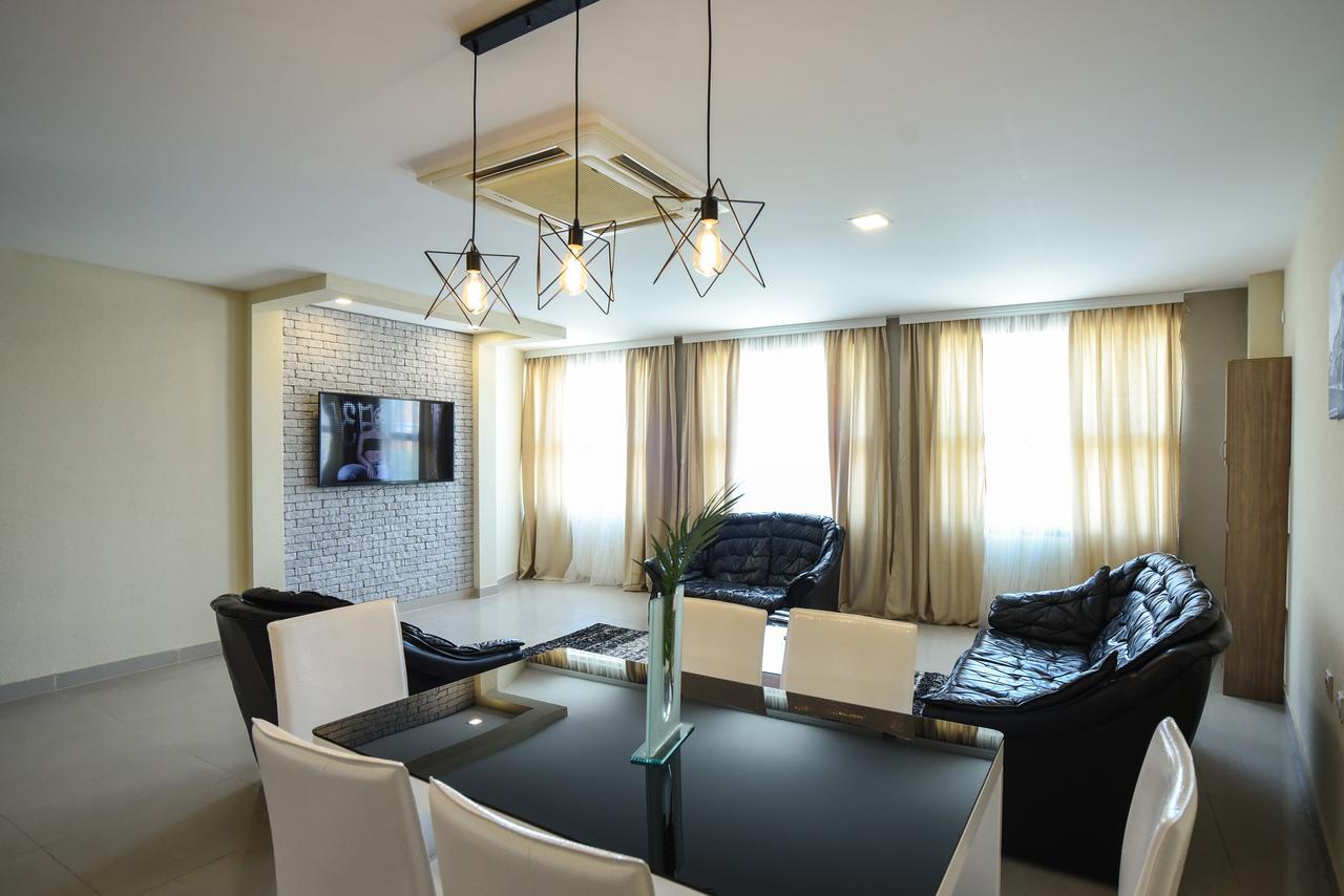 City Center Apartments 피로트 외부 사진