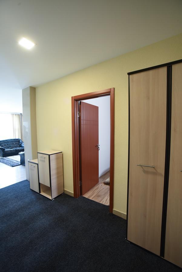 City Center Apartments 피로트 외부 사진