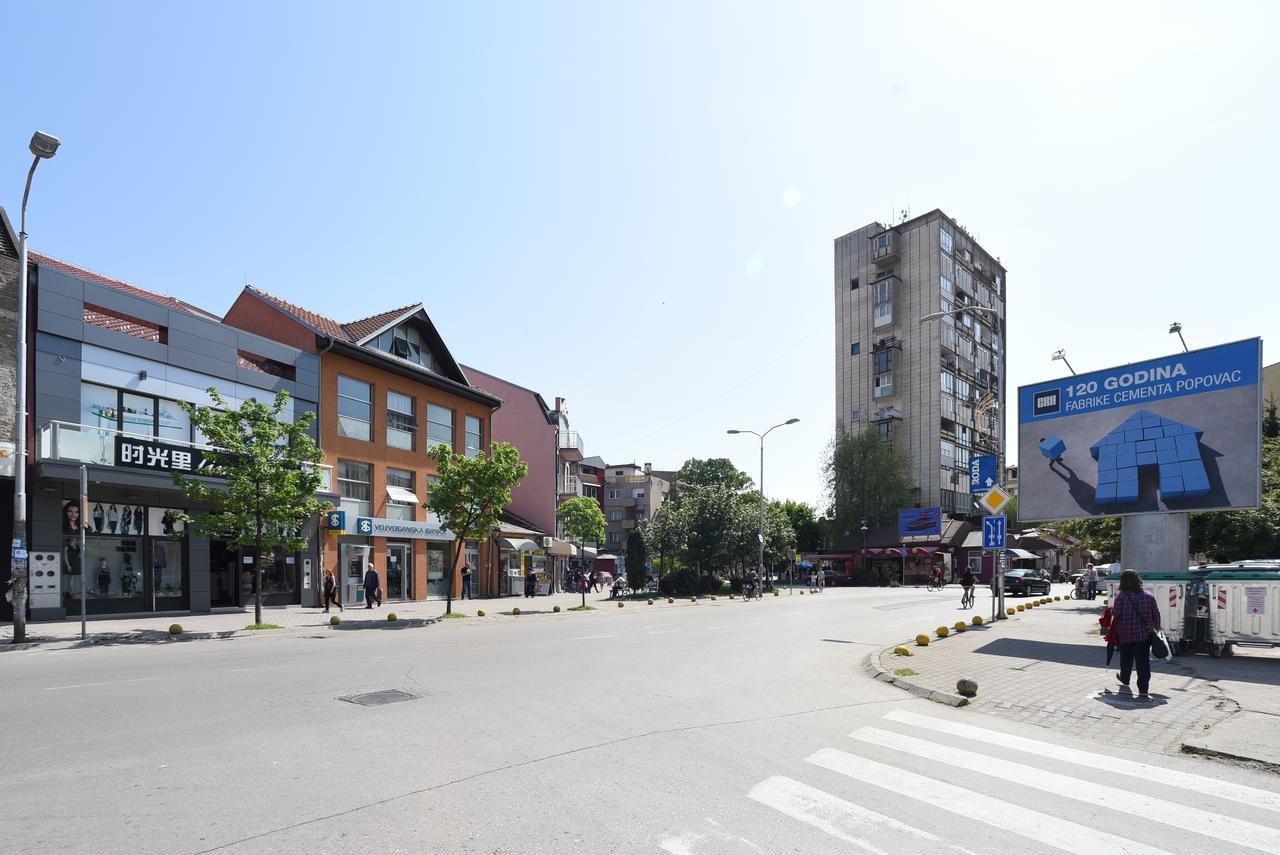 City Center Apartments 피로트 외부 사진