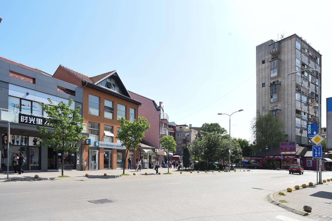 City Center Apartments 피로트 외부 사진
