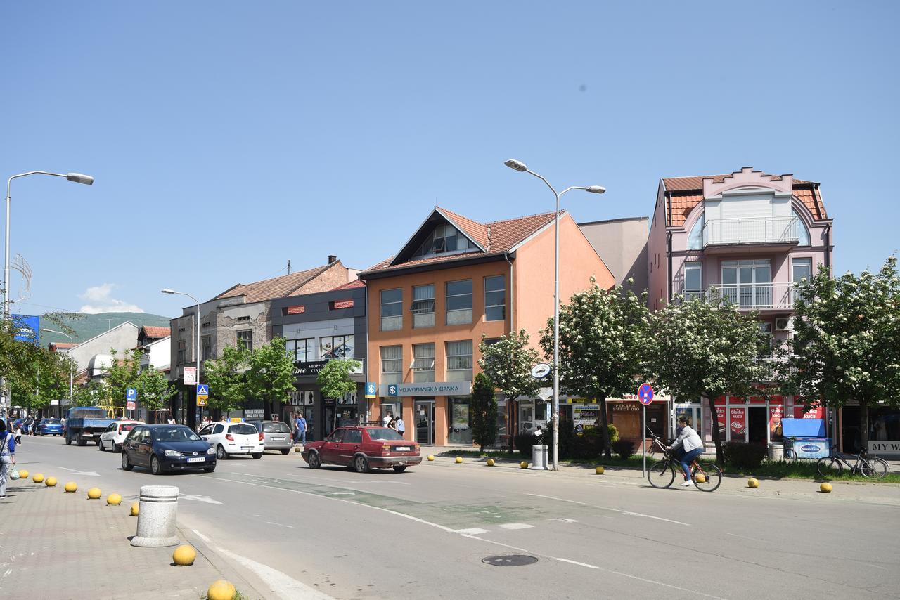 City Center Apartments 피로트 외부 사진