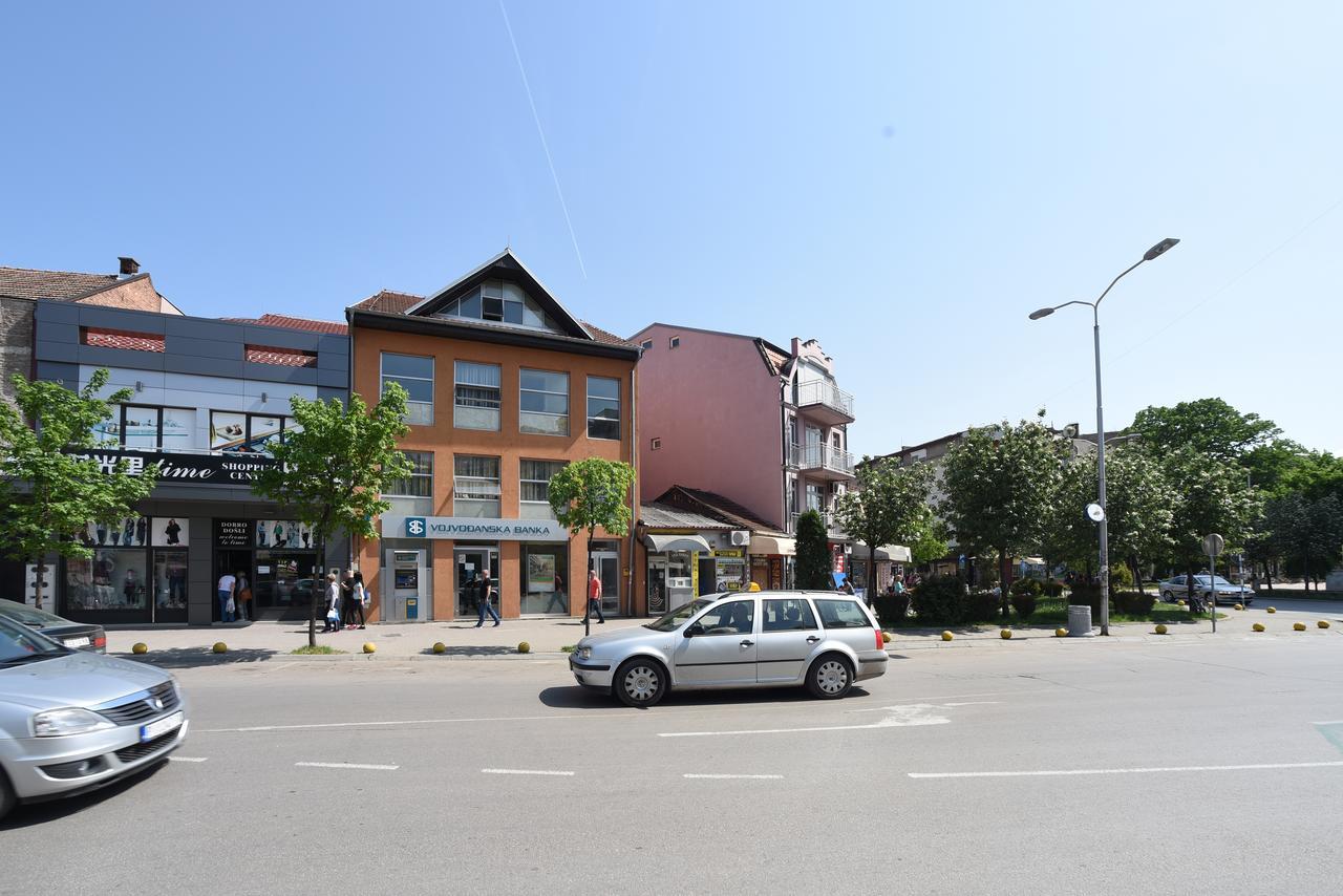 City Center Apartments 피로트 외부 사진