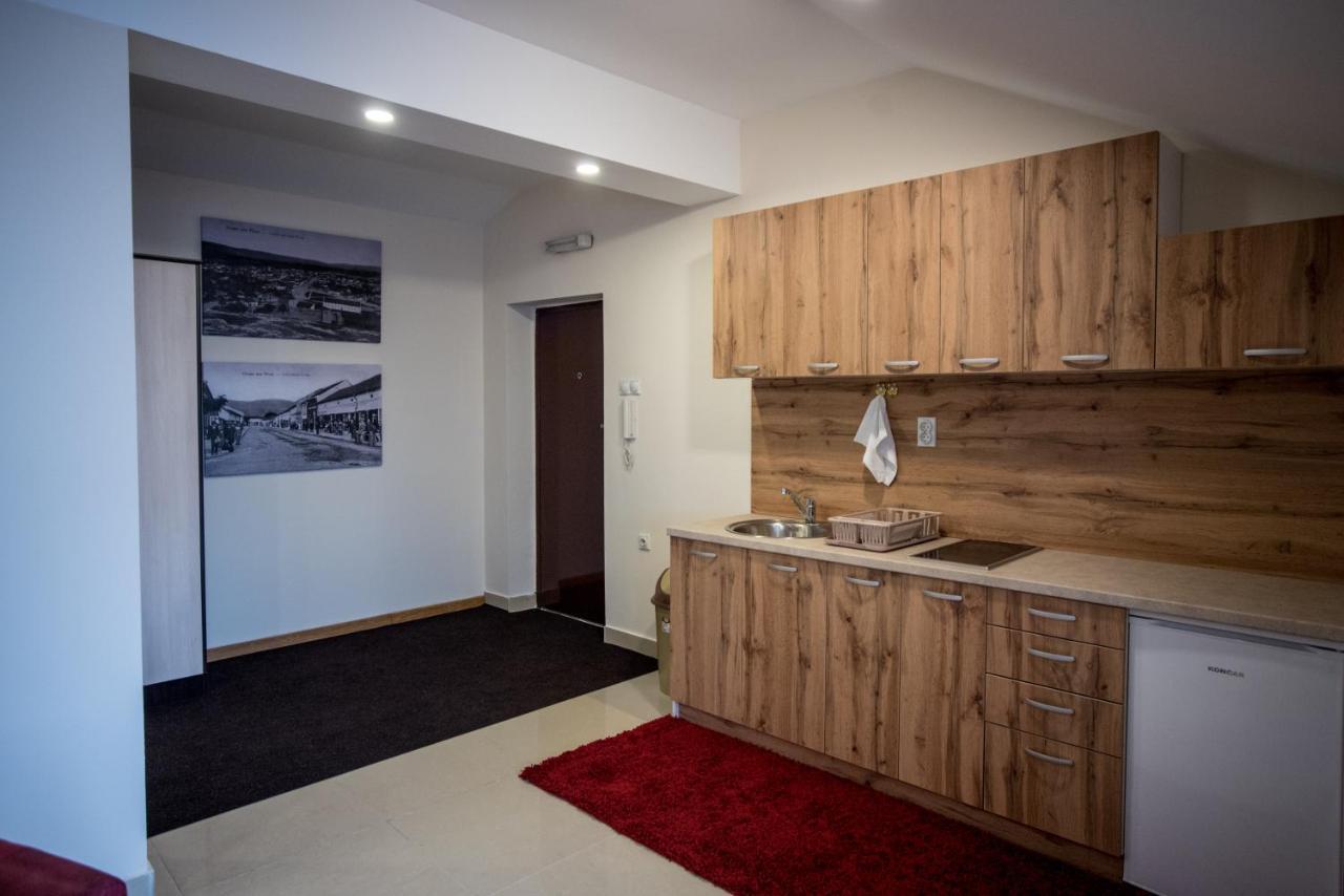 City Center Apartments 피로트 외부 사진